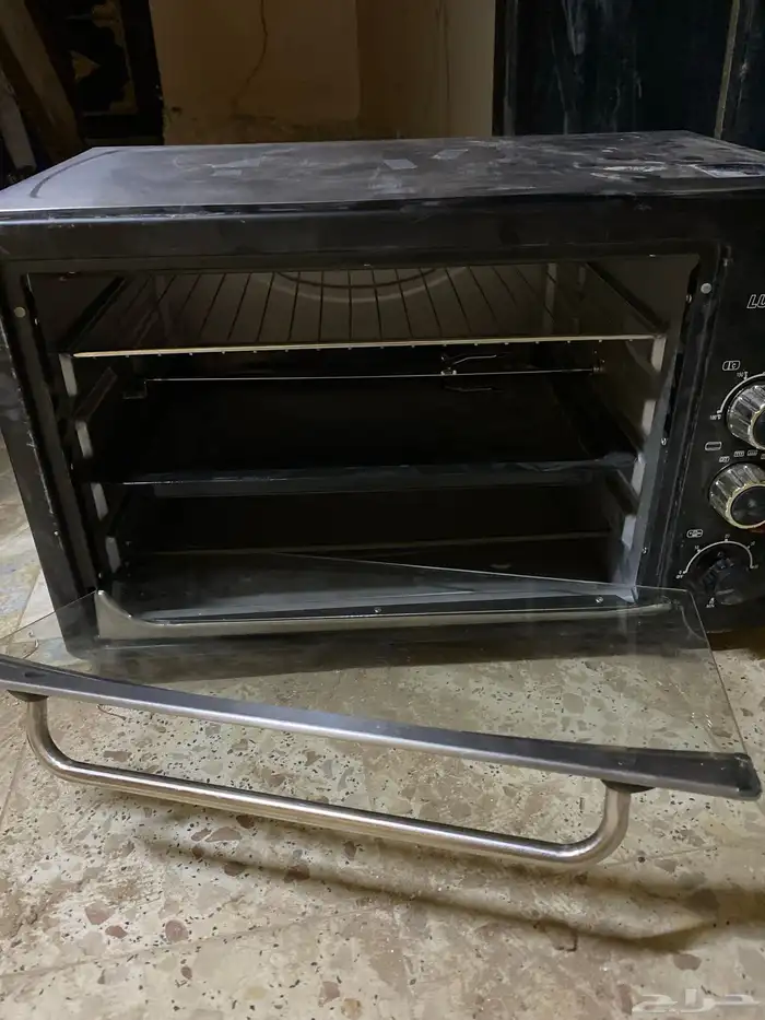 فرن كهربائي بس انه يحتاج تركب الباب حقه 0