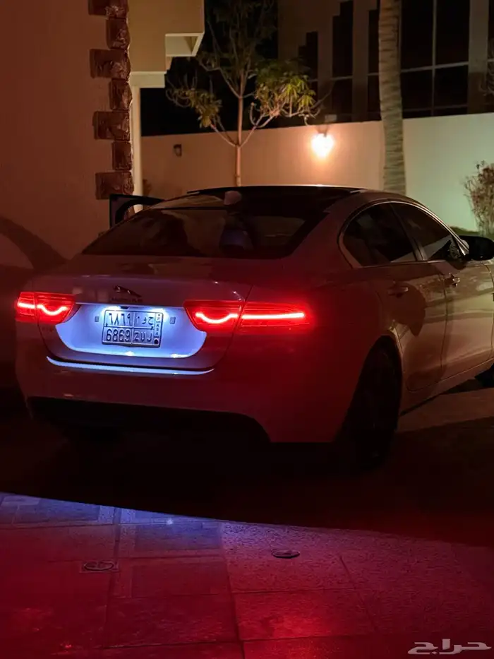 جاكوار xe 20t 2017 4