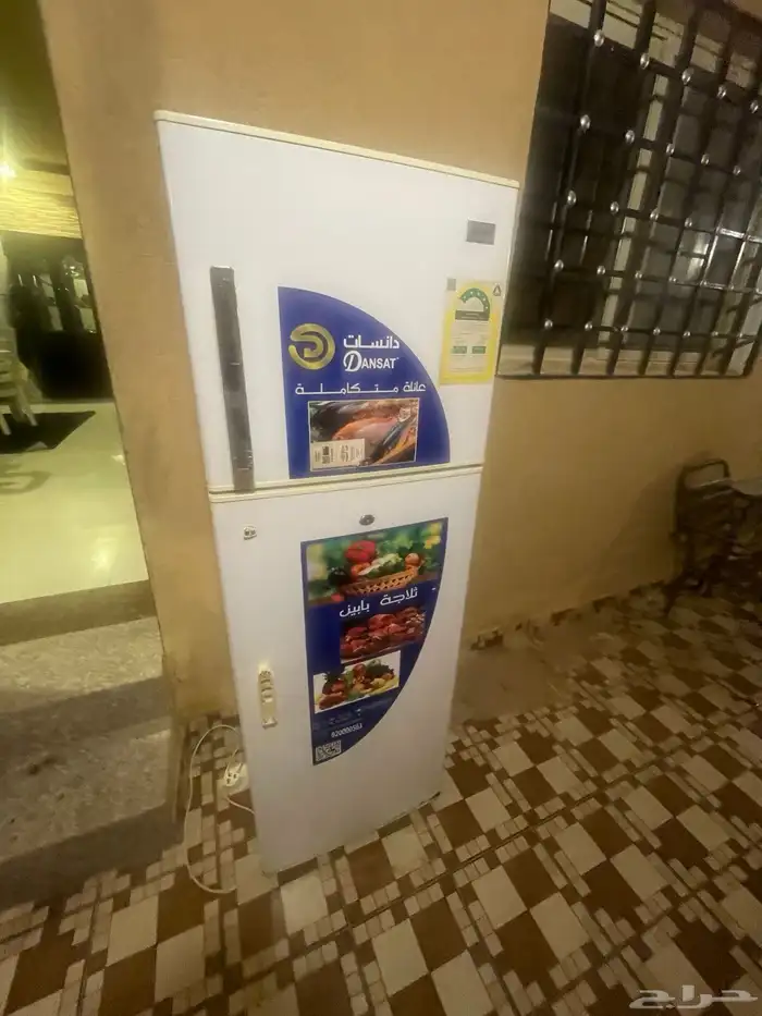 ثلاجة وجلسة L ومكيفات سبيلت 18 و24 1