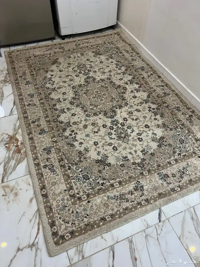 طاولات خدمة وسجادتين 7