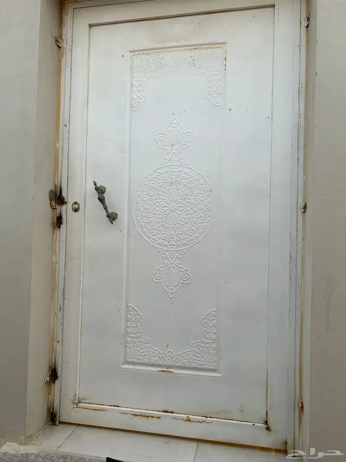 باب حديد ثقيل 1