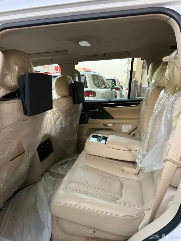 لكزس LX570 2021 عداد 65 الف سعودي فل كامل 15