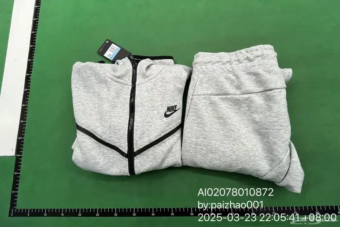 nike tech fleeces نايك تيك 3