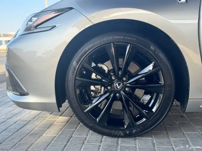 للبيع لكزس ES 350 fport 10