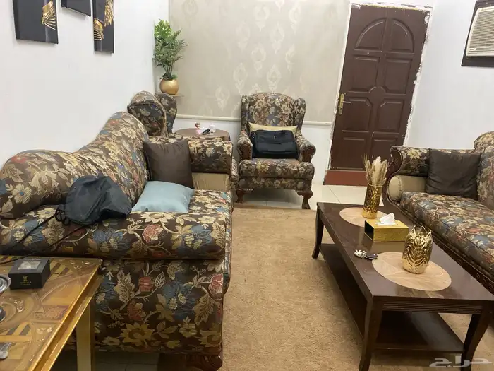 بيع كنب منجد جديد محتاجه ابيعو 3