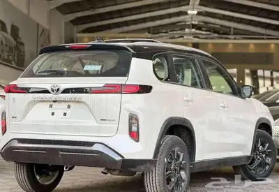 تويوتا اوربان كروزر GLX موديل 2025 فل كامل بدون دفعات 5