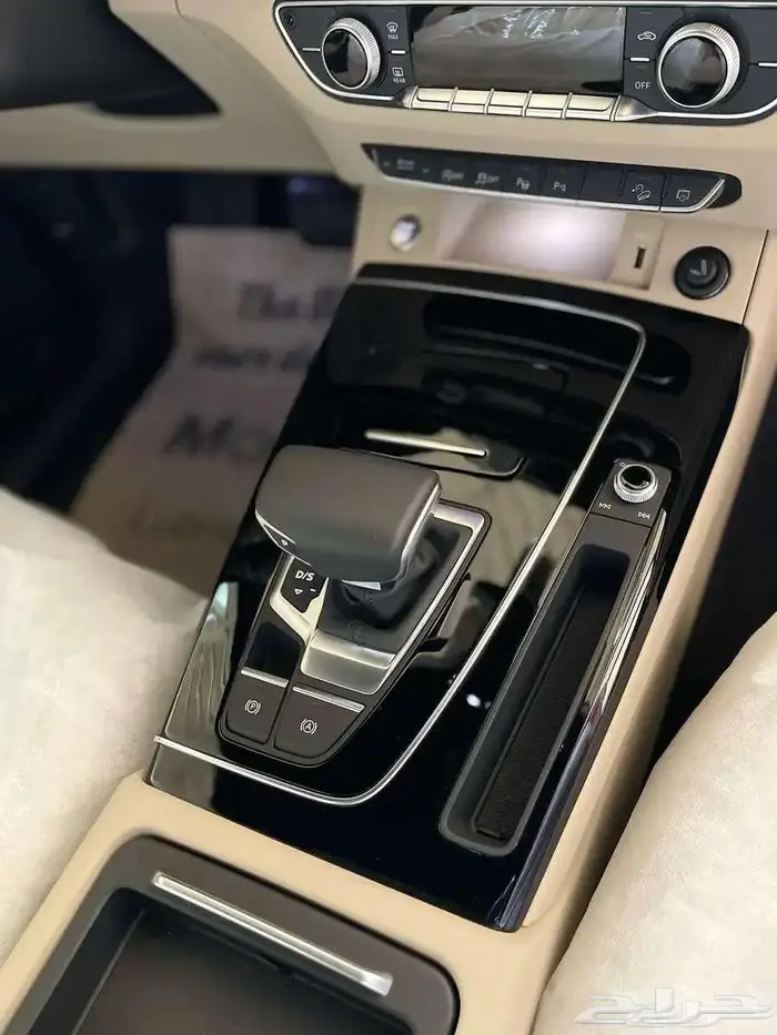 أودي Q5 Sport back S Line فل كامل 2022 17