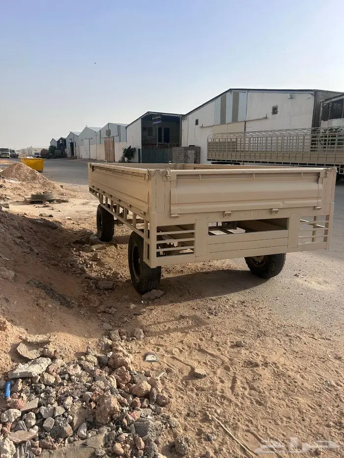 للبيع عربة قلص سحب صندوق مع غرفه 1