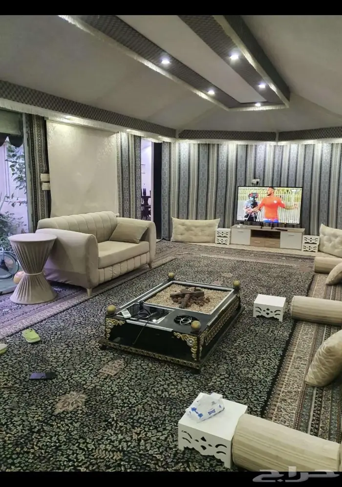 للايجار مجلس بيت شعر و حديقة داخلية 4