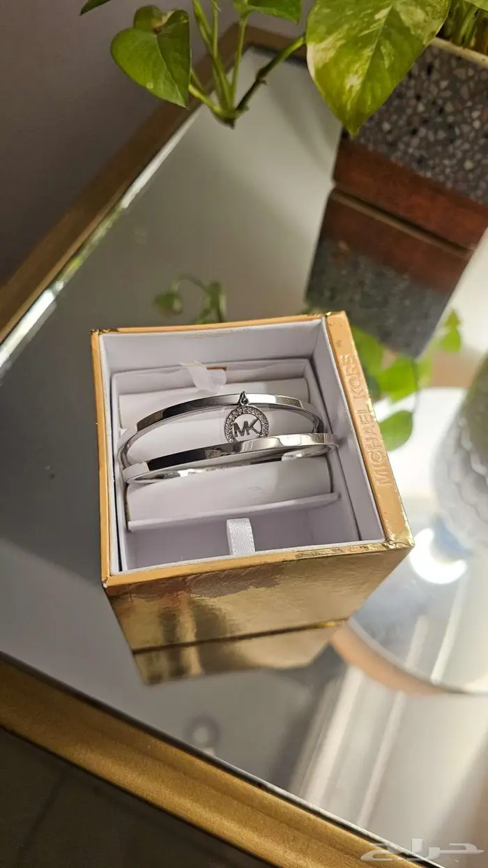 اسوارة ماركه مايكل كورس 0