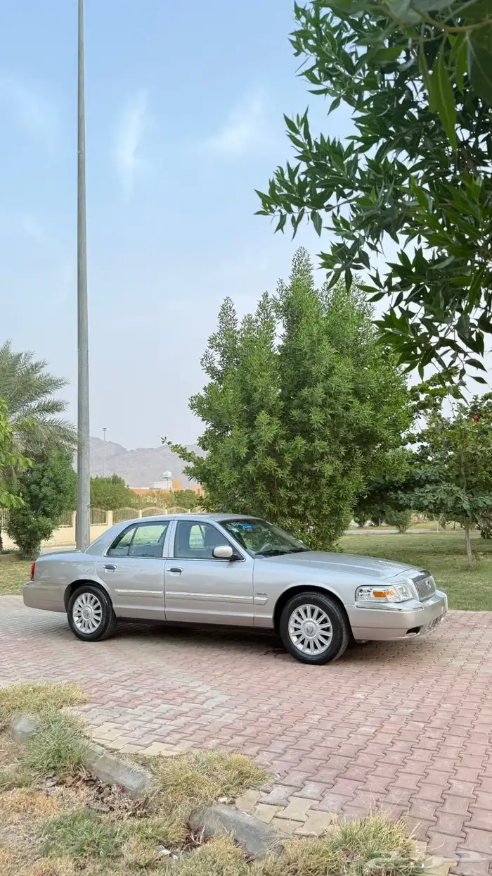 فورد قراند ماركيز 2010 ( مباع ) 5