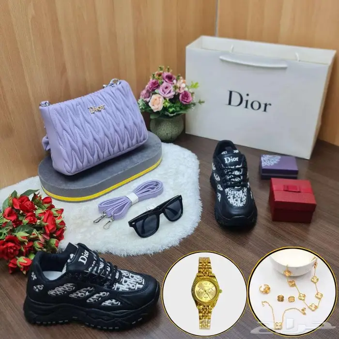 مجموعة اطقم شنط ماركة Diior اكسسوارات ساعات شوزات عطور راقية 4