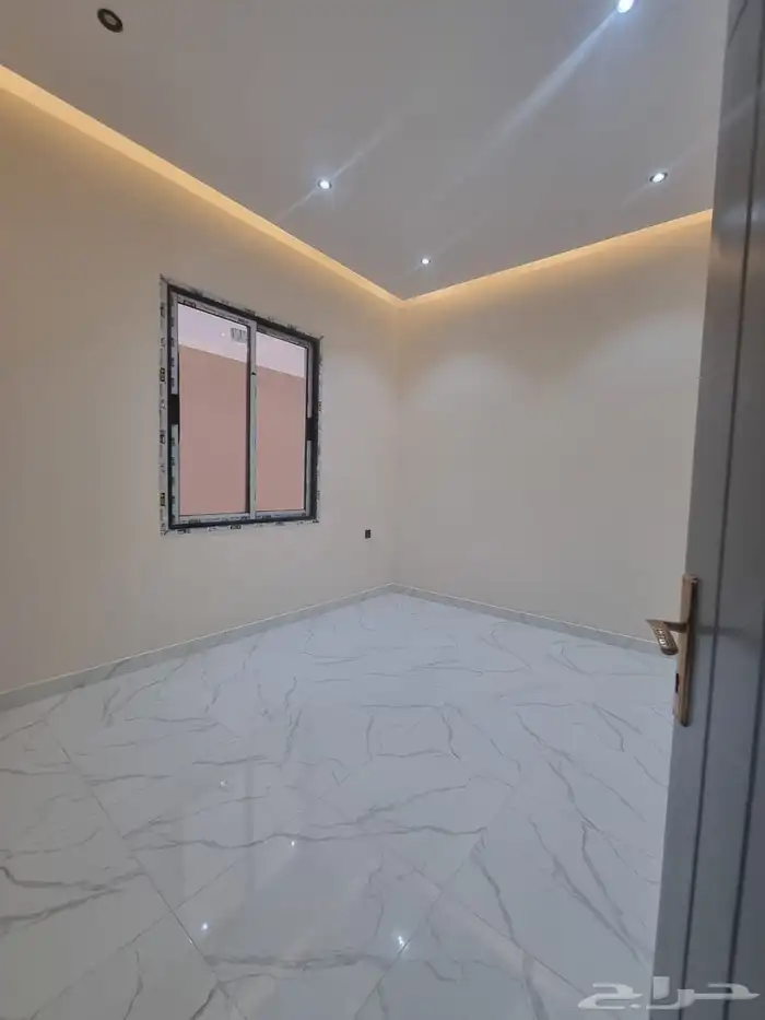 للبيع دور ارضي كامل جديد بحي الفاروق شمال بريده 11