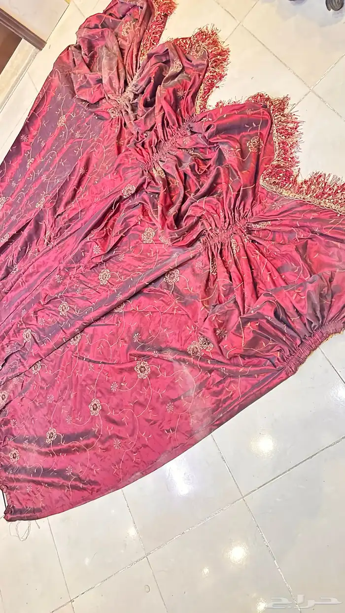 فرشة تركية لون كحلي قديمة جدا مخزنه نظيف جدا وستاير شباك 9