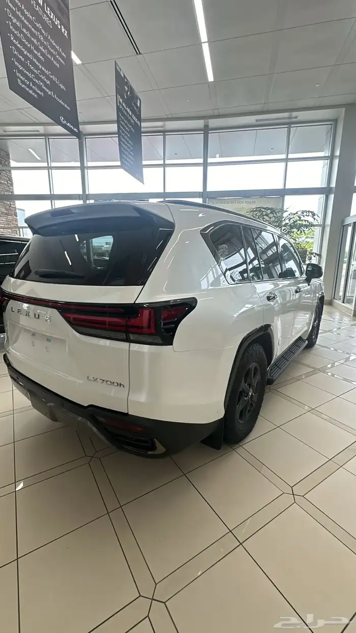 Lexus LX700h 2025 1