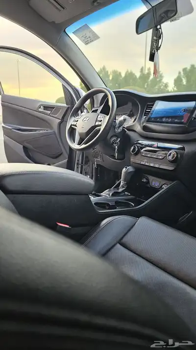 هونداي توسان 2.0 L ديزل مالك اول 26