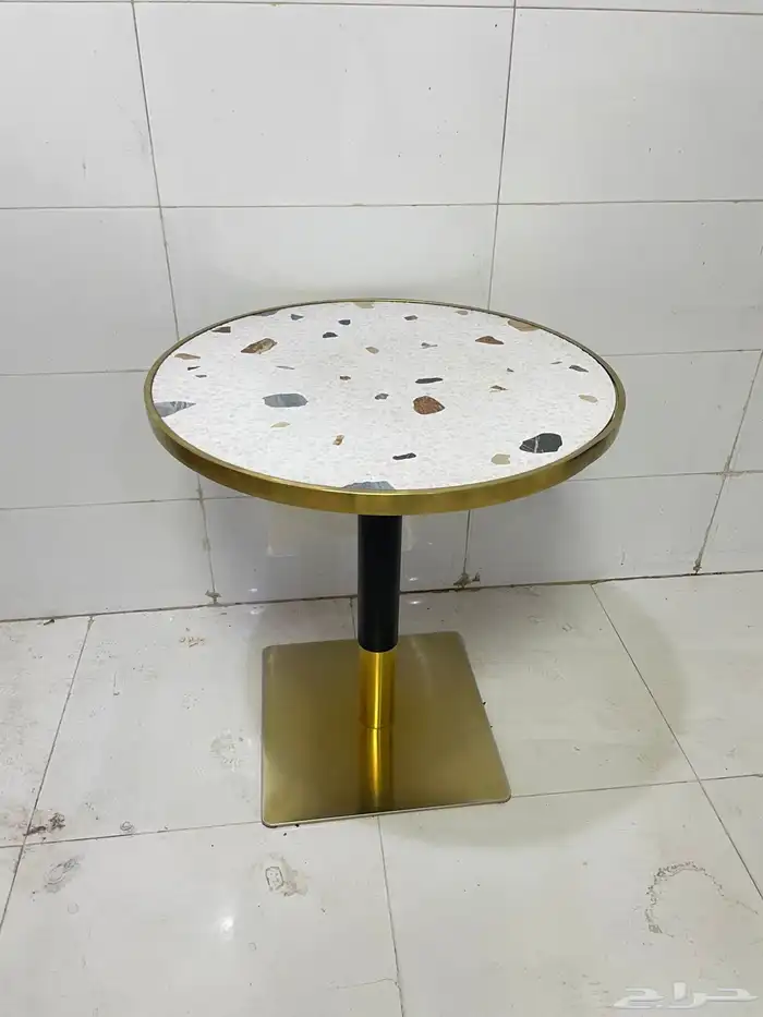 للبيع كراسي وطاولات كافي 2