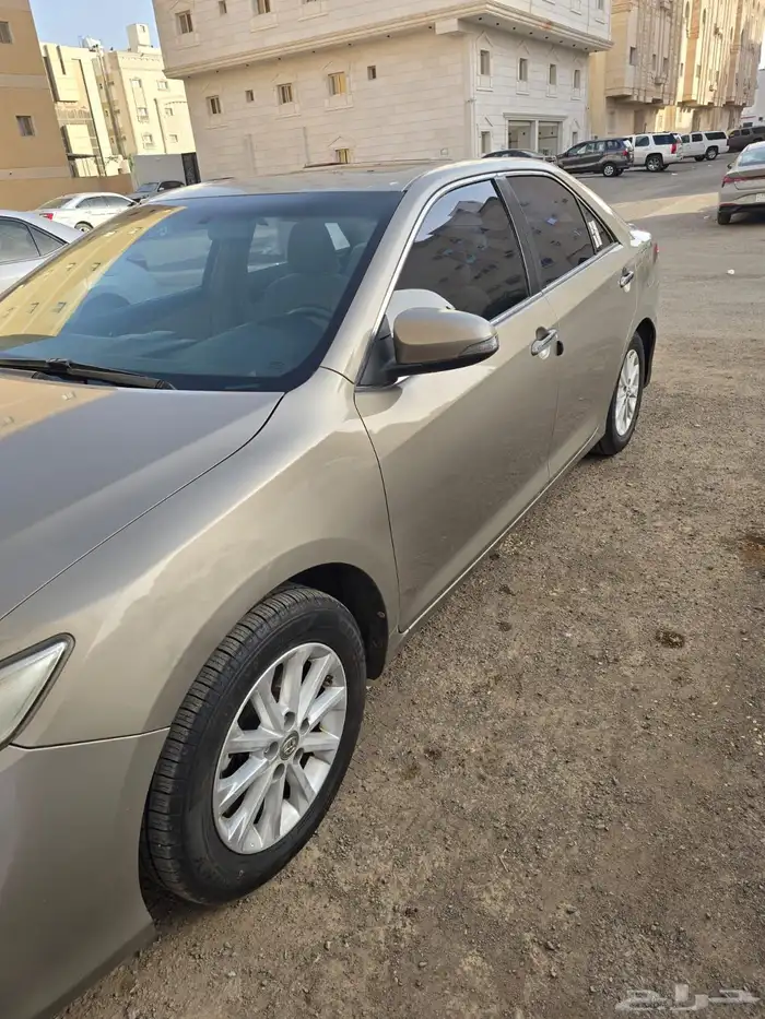 كامري 2014 فل كامل بدي وكالة ونظيفه جدا للبيع 13