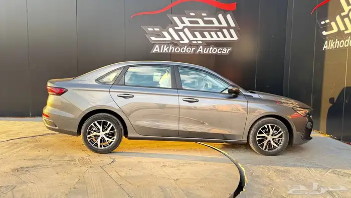 جيلي امجراند استاندر 2025 بسعر مناسب 3