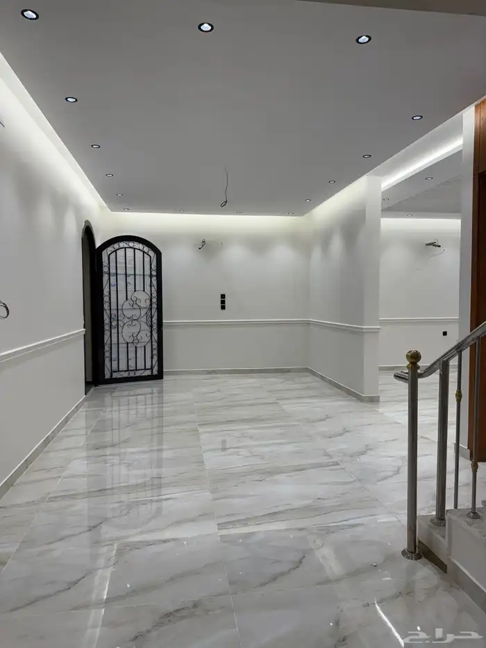 للبيع فلل بتصميم مودرن وحديث 4