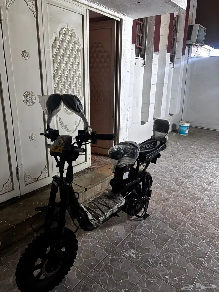 سكوتر لا البيع1300 1