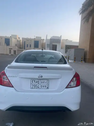نيسان صني 2022 للبيع 4