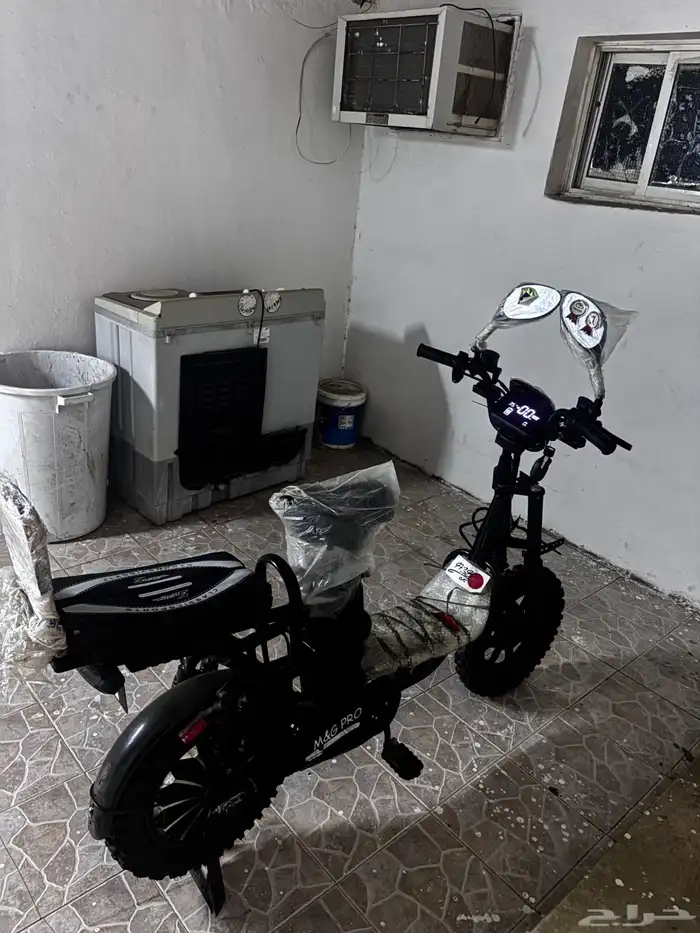 سكوتر لا البيع1300 0