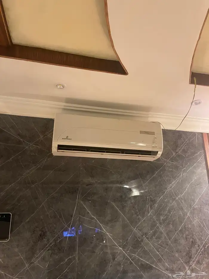 ثلاجة وجلسة L ومكيفات سبيلت 18 و24 9