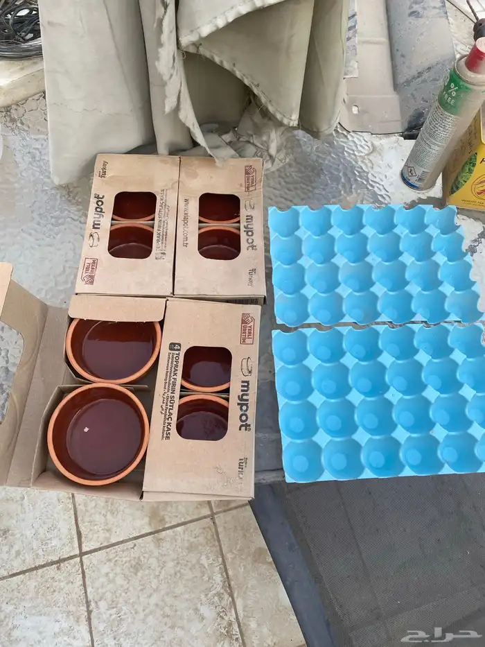 صحون فخار واطباق بيض بلاستك 0