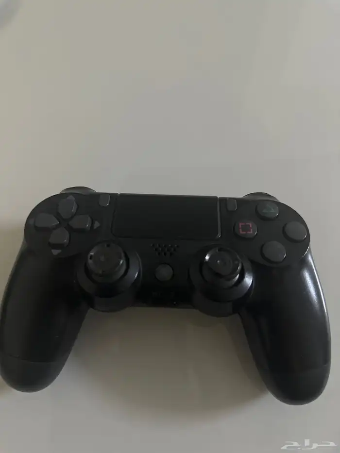 يد سوني 4سليمه ويمديك تحط تلبيسه القير ترا ب5ريال 2