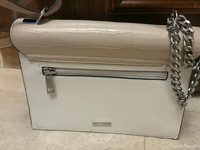 شنطه للبيع من الدو شبه جديده 1