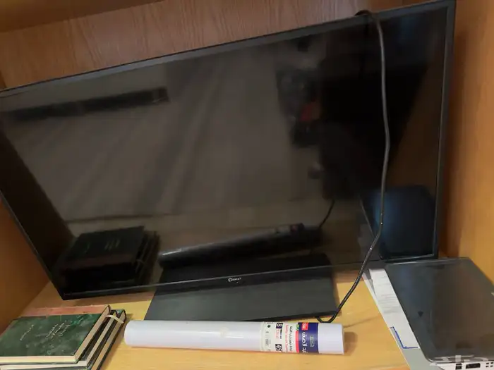 شاشتين تلفزيون بحالة ممتازة 4