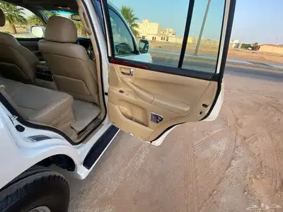 لكزس2011 12