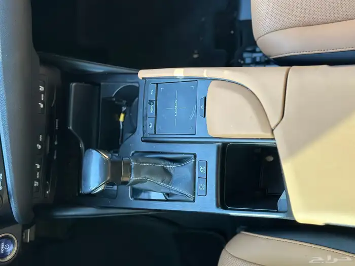 تم البيع تم البيع تم البيع لكزس E300 h موديل 2019 . 10