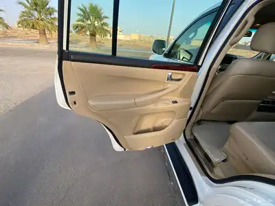 لكزس2011 19