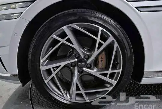 جينيسيس G90 2025 4