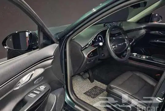 جينيسيس 2021 GV70 6