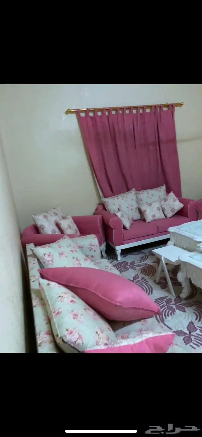 طقم كنب وكراسي بالستاير والسجاد 2