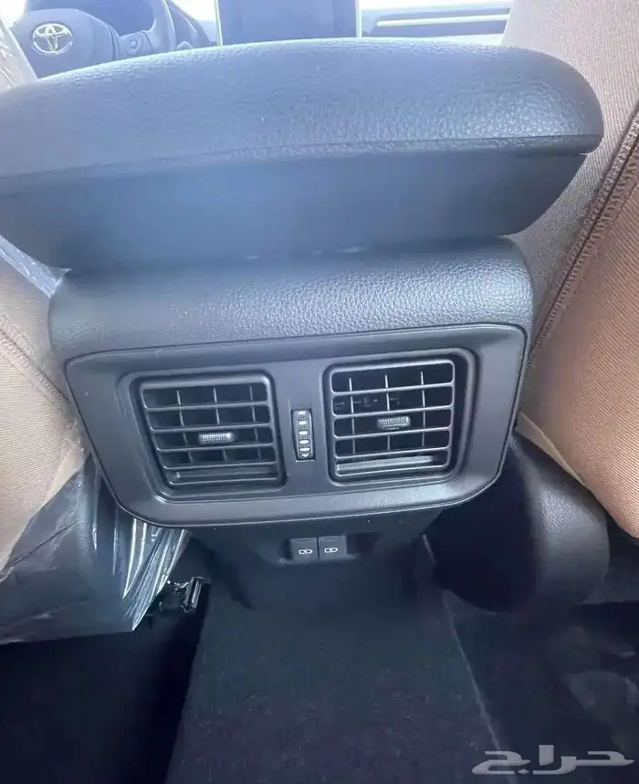 تويوتا راف فور XLI فل كامل دبل 2025 7