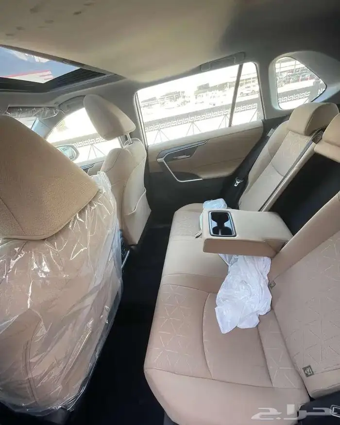 تويوتا راف فور XLI فل كامل دبل 2025 6