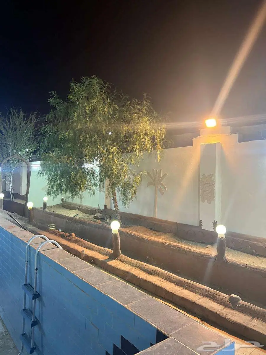 إستراحة للبيع 12