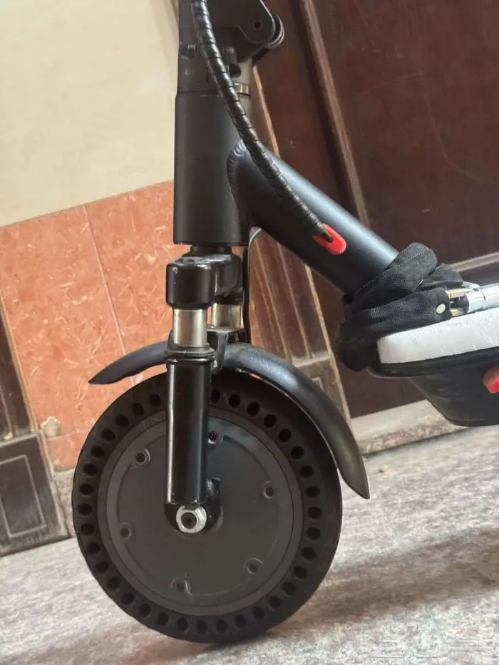 سكوتر كهربائي جديد استعمال اقل من شهر 5
