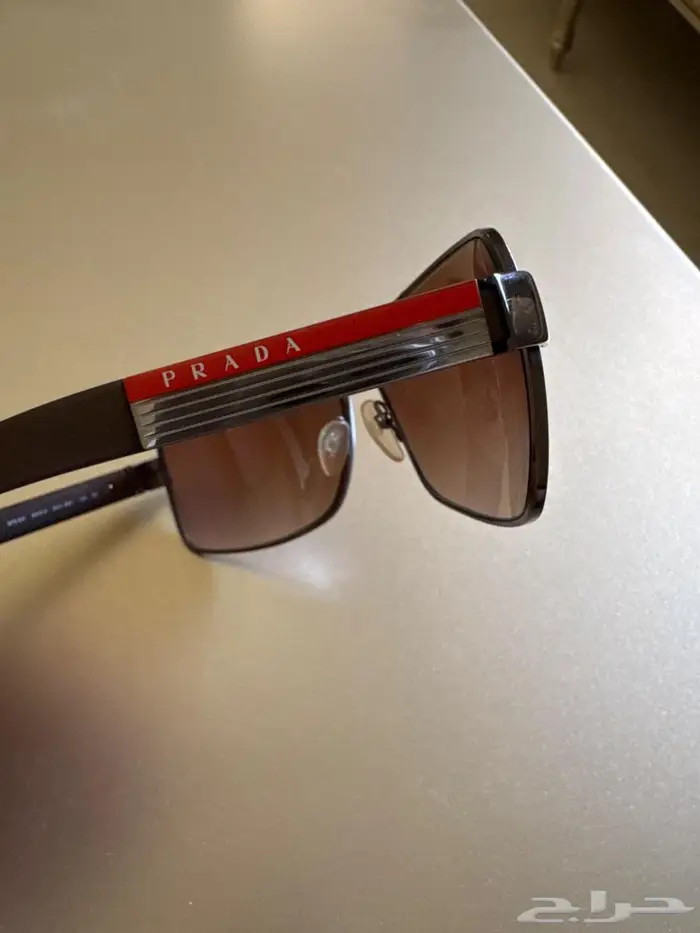 نظارة برادا 1
