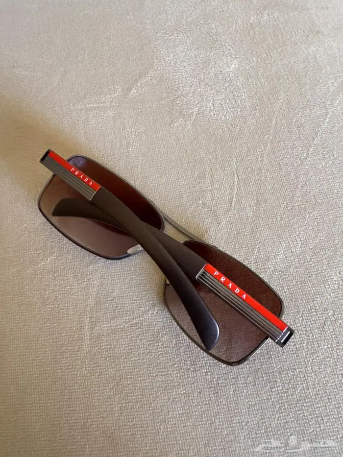 نظارة برادا 0