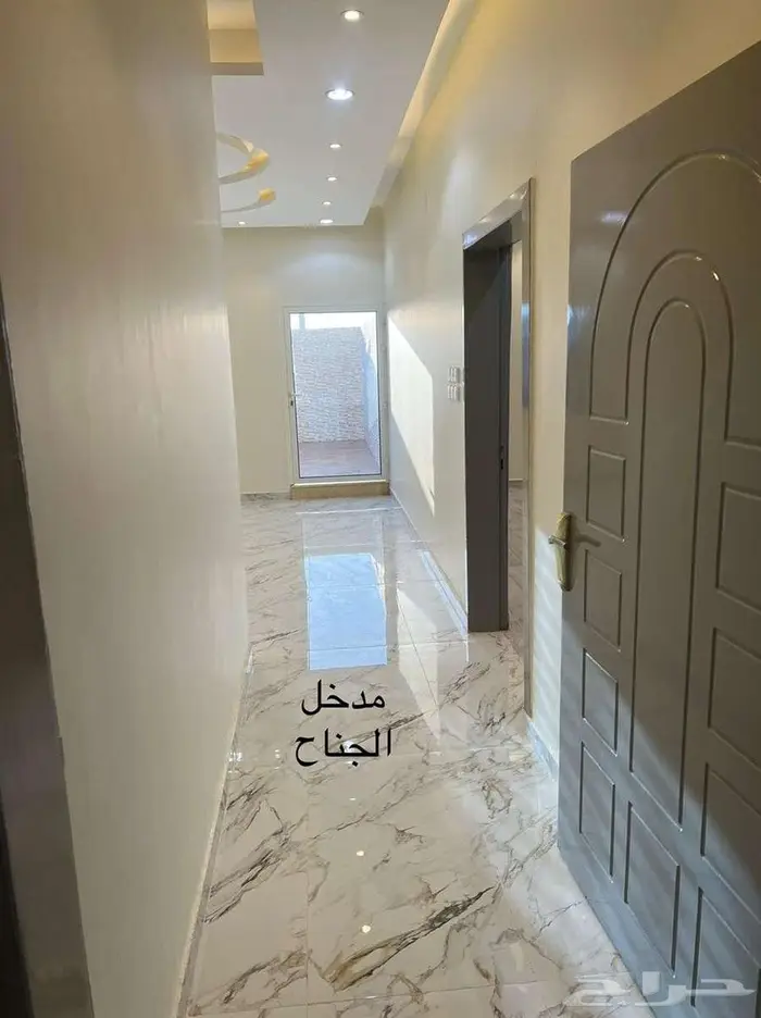 للبيع فيلا مودرن درج داخلي بالأوامر السامية واجهة حجر سوري 15