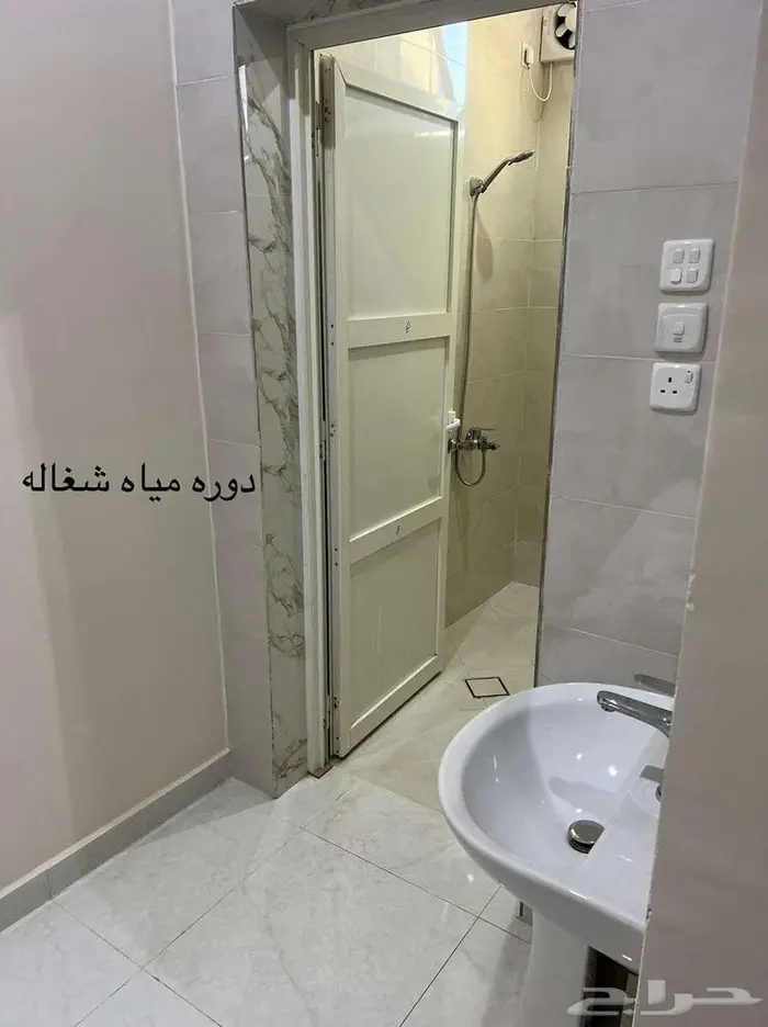 للبيع فيلا مودرن درج داخلي بالأوامر السامية واجهة حجر سوري 19