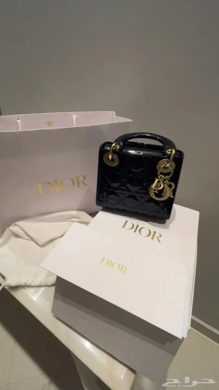 شنطه ليدي ديور شبه جديده 2
