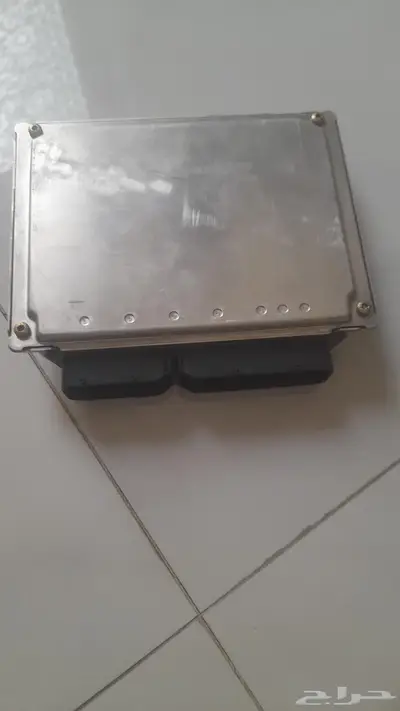 توجد قطع غيار بورش كاين 2006 3
