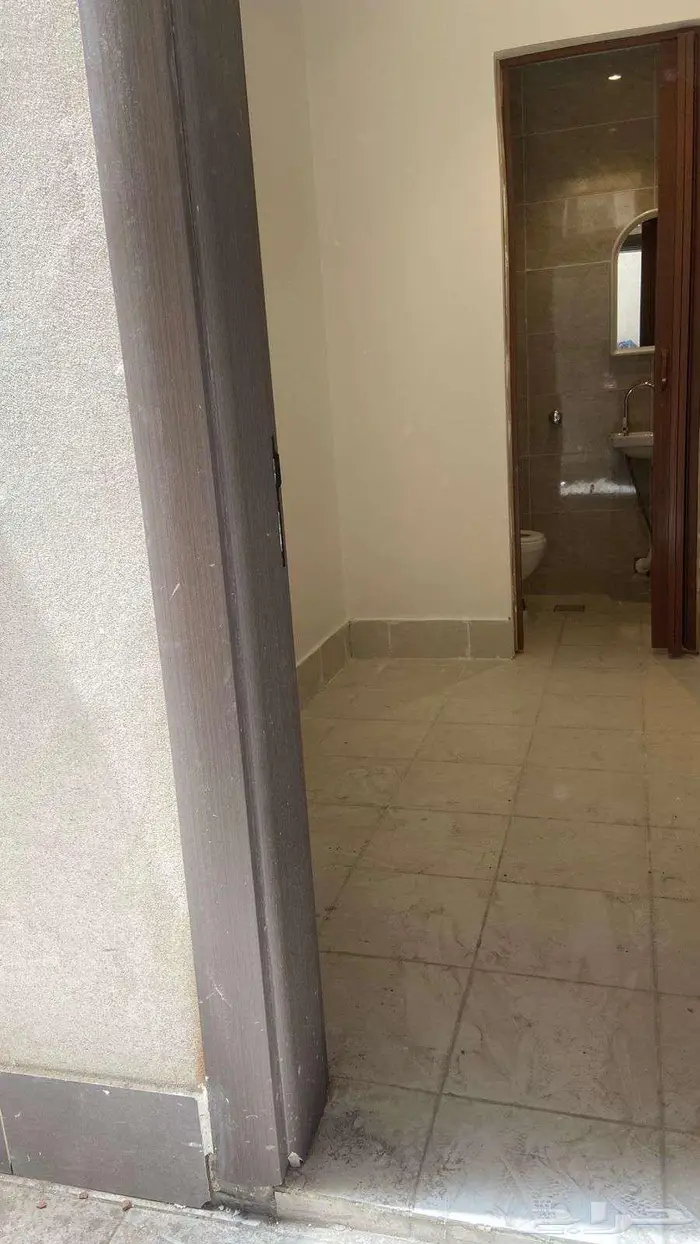 غرفة سائق للايجار عند مبنى التحضيري جامعة الملك عبدالعزيز 0
