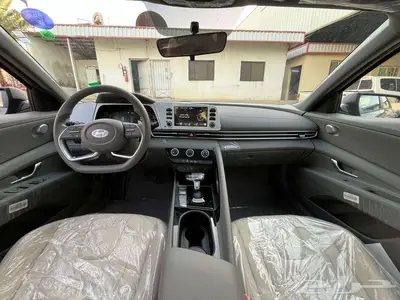 هيونداي النترا اسمارت بلس 2000 cc موديل 2025 رصاصي معدني 3